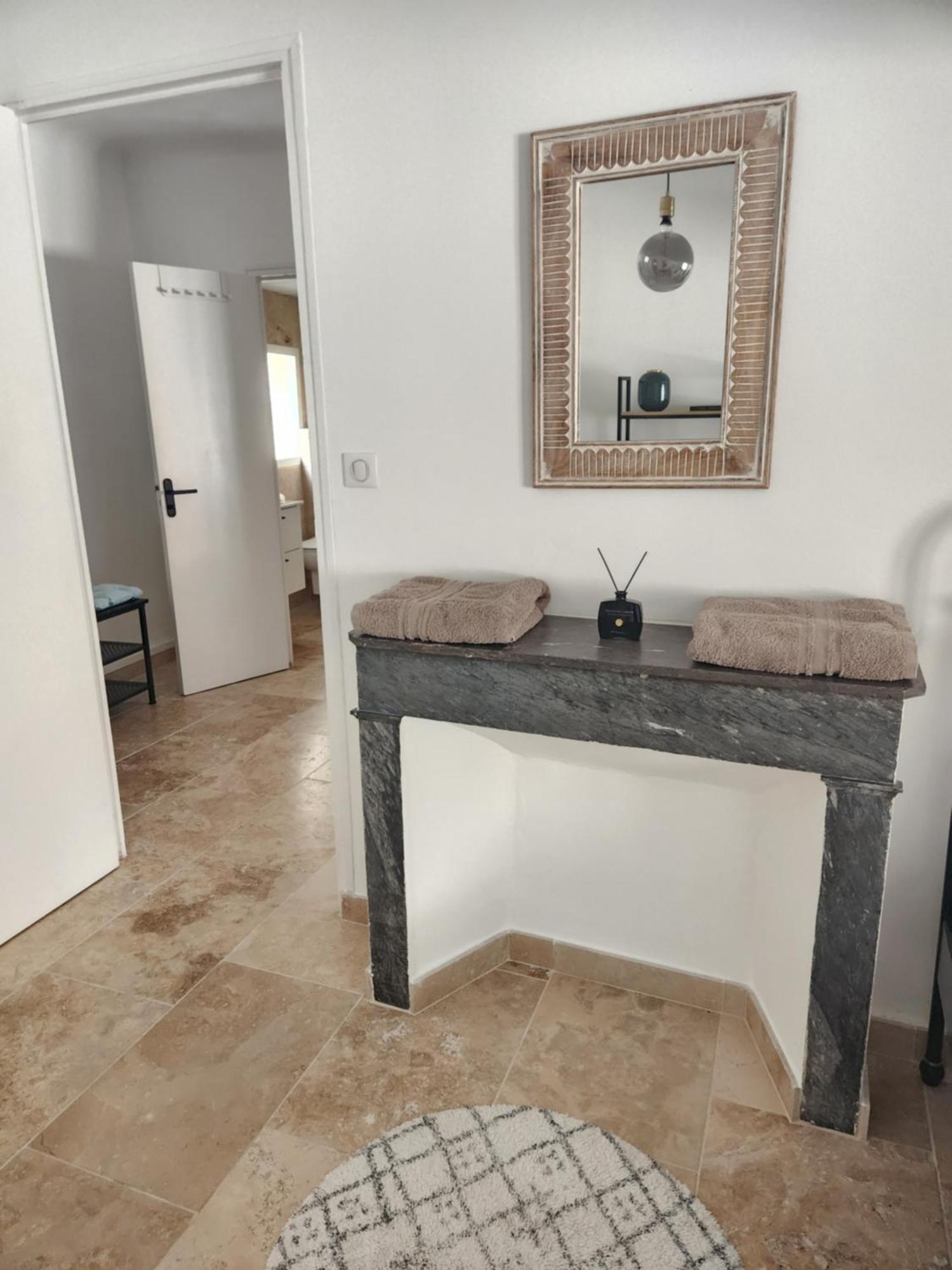 Appartement Le Beffroi De Gaston Climatise à Aix-en-Provence Extérieur photo