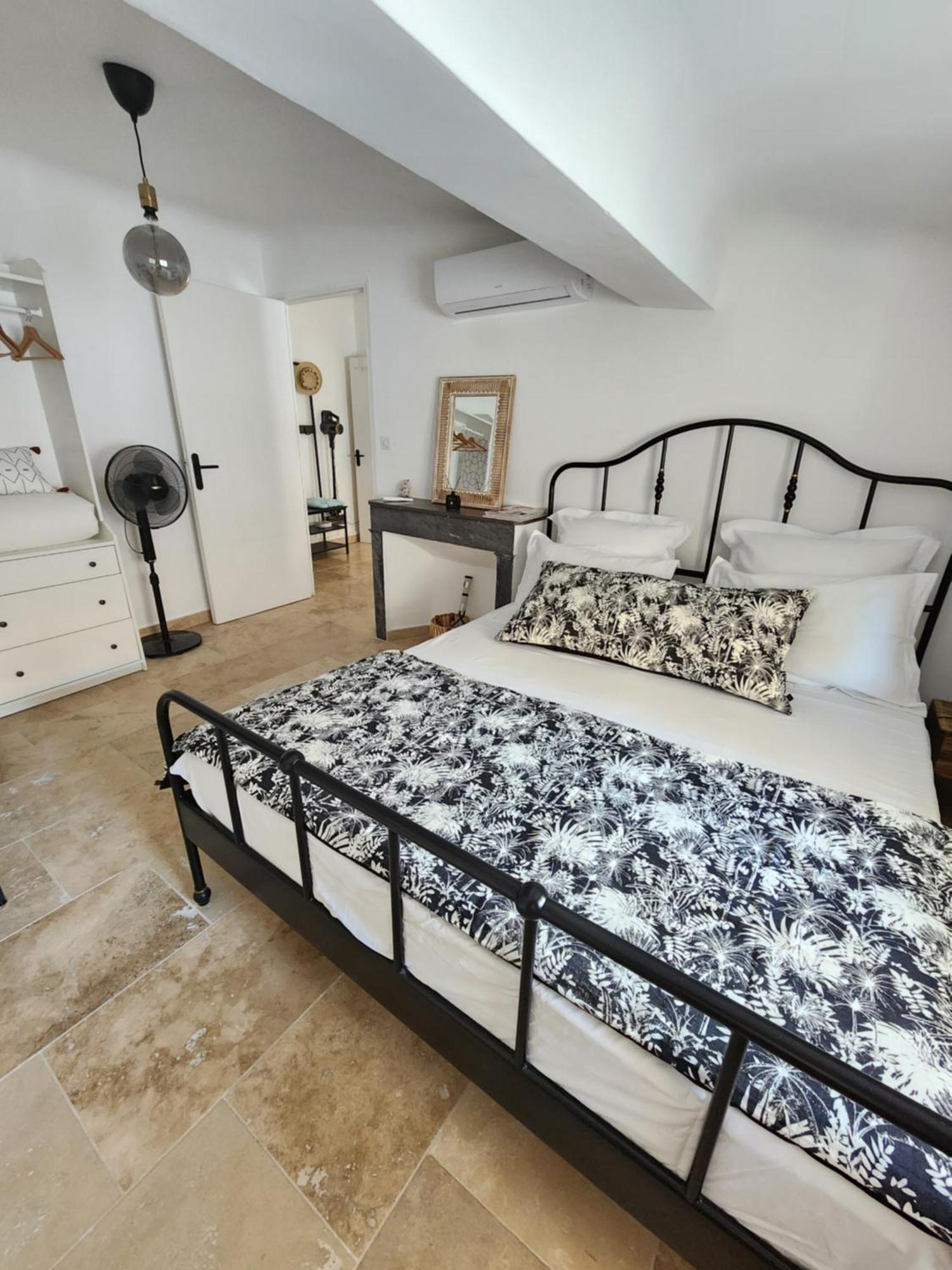 Appartement Le Beffroi De Gaston Climatise à Aix-en-Provence Extérieur photo